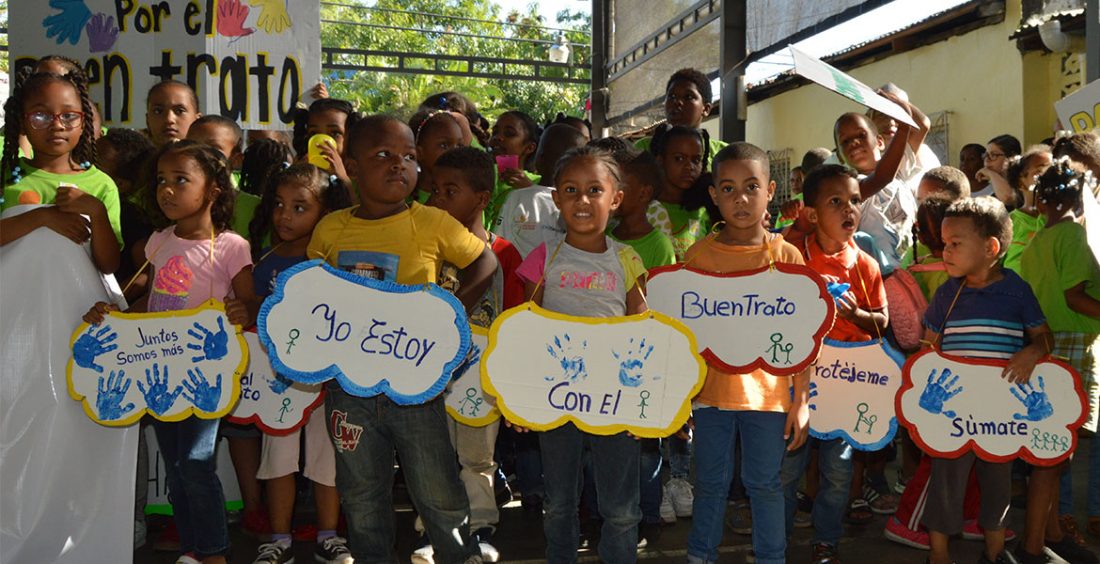 FAC Prensa Participacion de los niños de INAIPI - Villas Agricolas en marcha contra el abuso infantil